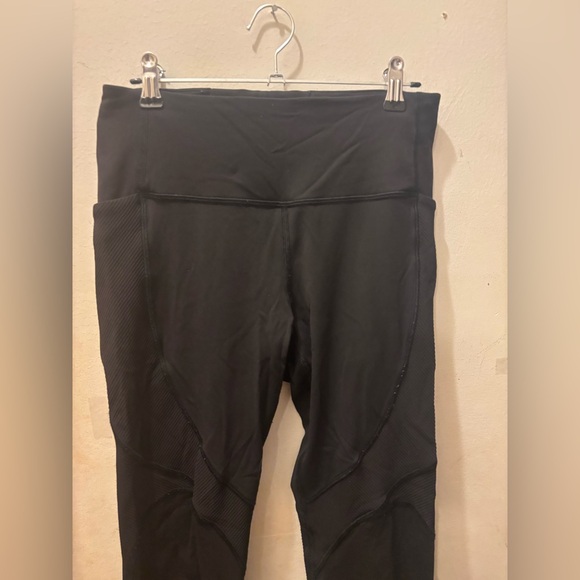 Lululemon leggings size 6 - Picture 4 of 11